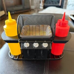 Grill Condiment Caddy Salt & Pepper Shakers Ketchup Mustard Bottles Relish Dish